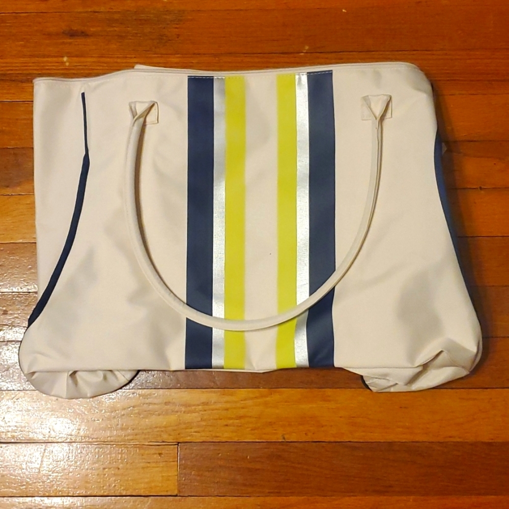 Trave Tote Bag